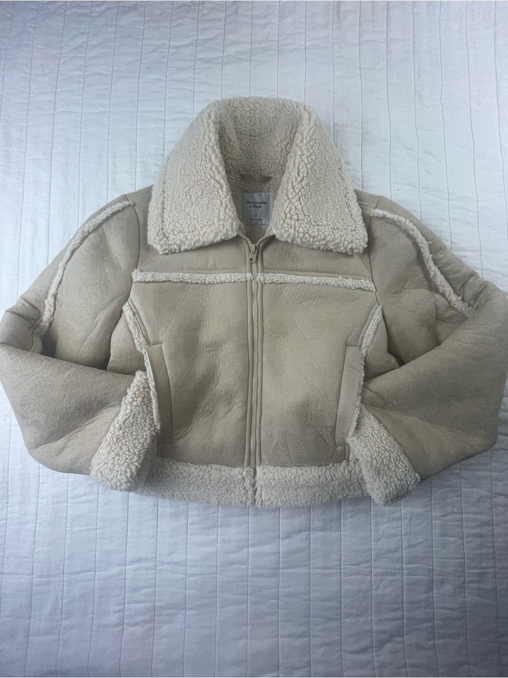 Abercrombie & Fitch Cream Sherpa-Lined Vegan Cropped Jacket Medium